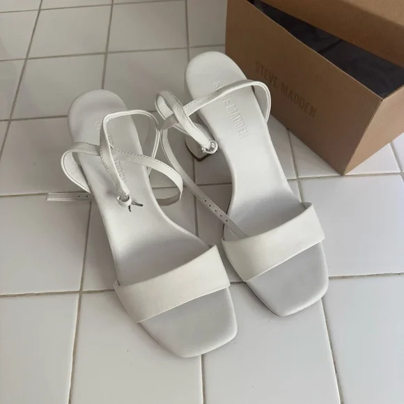 Steve Madden White Leather Messa Block Heel Ankle Strap Sandals - Picture 3 of 11